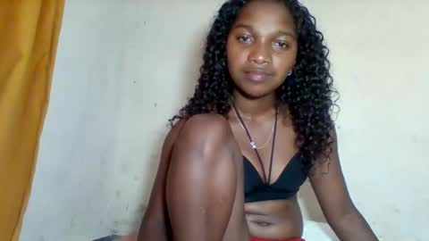 mila_lunah online show from 22, 3, 2026