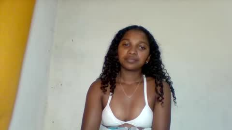 mila_lunah online show from 26, 4, 2026