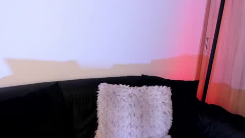    online show from 11, 6, 2026