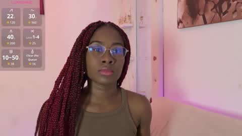 Snapshot of mila_n_max chatting on 20, 11, 2025 Mila Max online show from 20, 11, 2025