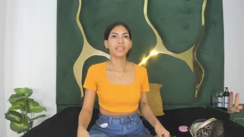 mila_petiteasm online show from 23, 7, 2026