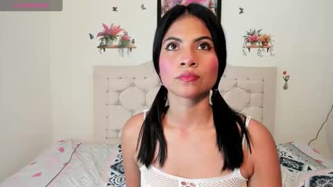 laura online show from 24, 11, 2025