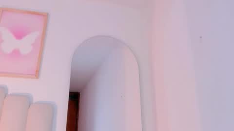 mila_stark333 online show from 17, 4, 2026