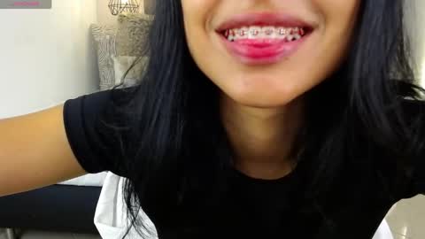 milaa_star online show from 28, 4, 2026