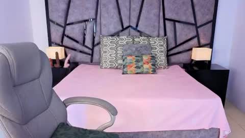 milaa_star online show from 5, 8, 2026