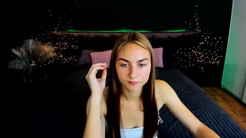 Snapshot of milaaddam chatting on 19, 9, 2025 Milla online show from 19, 9, 2025