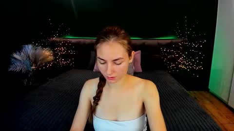 Snapshot of milaaddam chatting on 21, 9, 2025 Milla online show from 21, 9, 2025