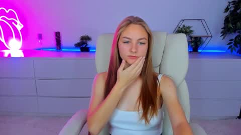 Snapshot of milaaddam chatting on 5, 10, 2025 Milla online show from 5, 10, 2025