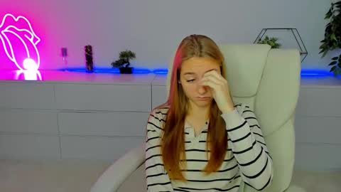 Snapshot of milaaddam chatting on 9, 10, 2025 Milla online show from 9, 10, 2025