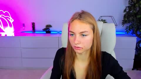 Snapshot of milaaddam chatting on 11, 10, 2025 Milla online show from 11, 10, 2025