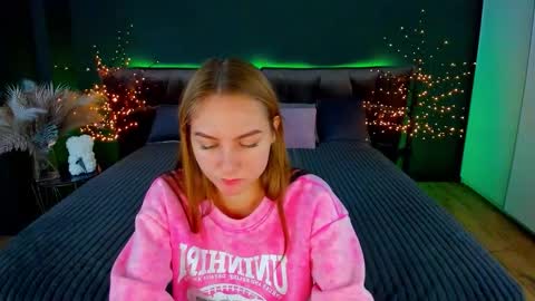 Snapshot of milaaddam chatting on 29, 11, 2025 Milla online show from 29, 11, 2025