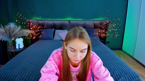 Snapshot of milaaddam chatting on 30, 11, 2025 Milla online show from 30, 11, 2025