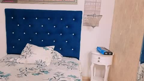 miladiosa online show from 15, 4, 2026