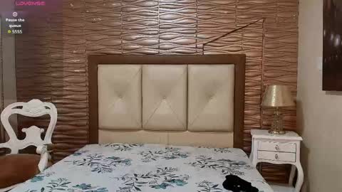 miladiosa online show from 25, 4, 2026