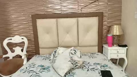 miladiosa online show from 13, 5, 2026