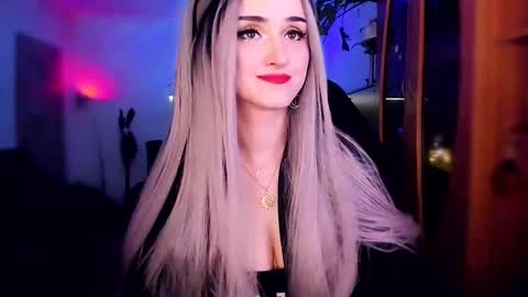 MiladyJolie online show from 8, 1, 2025