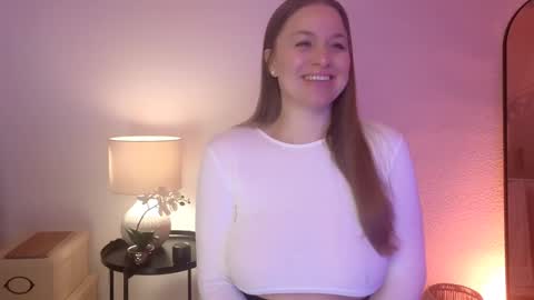 Mila Fleur online show from 1, 2, 2025