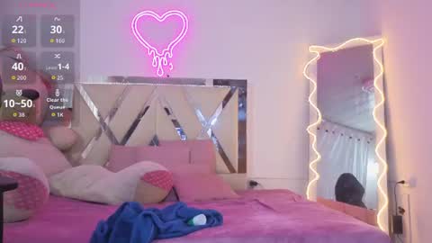 milah_tay online show from 24, 7, 2026
