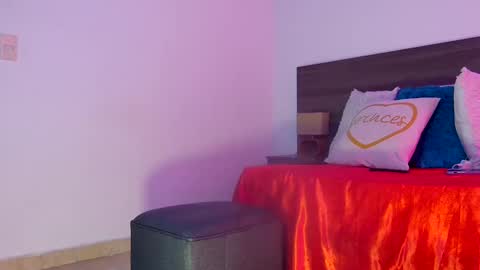 Snapshot of milahot23 chatting on 6, 11, 2025 mila online show from 6, 11, 2025