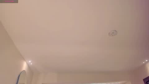 Mila  online show from 22, 4, 2026