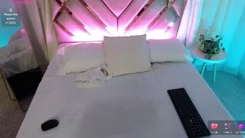 MilaMonroeXX online show from 7, 7, 2026