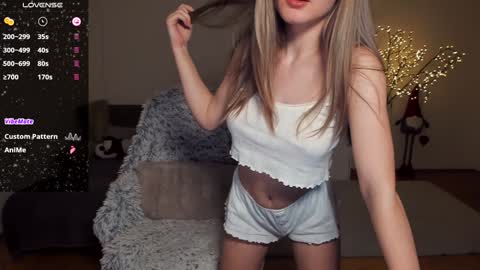 Snapshot of milamurrr_ chatting on 9, 1, 2025 Milana online show from 9, 1, 2025