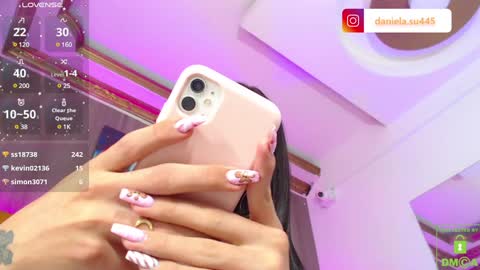 Snapshot of milan_delrey chatting on 4, 12, 2024 Sweet Milan online show from 4, 12, 2024