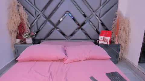 milan_lewiss online show from 11, 9, 2025