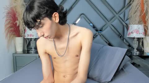 milan_lewiss online show from 15, 11, 2025