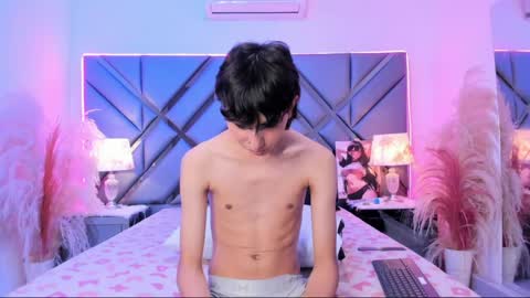 milan_lewiss online show from 14, 4, 2026