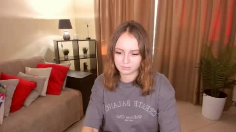 Snapshot of milanabells chatting on 27, 7, 2026 MilanaBells online show from 27, 7, 2026
