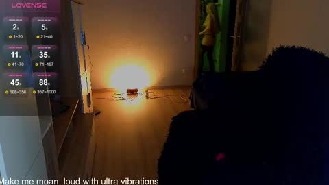 Snapshot of milanafox_ chatting on 23, 2, 2025 Lana online show from 23, 2, 2025