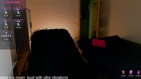 Snapshot of milanafox_ chatting on 11, 3, 2025 Lana online show from 11, 3, 2025