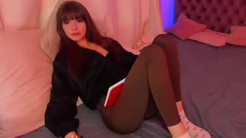 Snapshot of milanahottss chatting on 15, 5, 2026 Milana online show from 15, 5, 2026