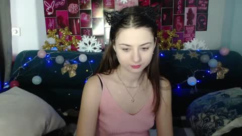 Snapshot of milanaroz chatting on 31, 12, 2024 milanaroz online show from 31, 12, 2024