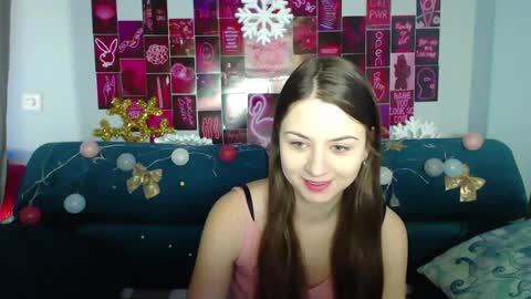 Snapshot of milanaroz chatting on 2, 1, 2025 milanaroz online show from 2, 1, 2025