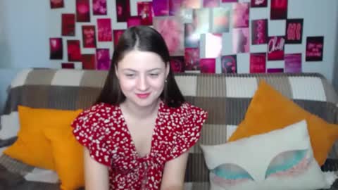 Snapshot of milanaroz chatting on 9, 3, 2025 milanaroz online show from 9, 3, 2025