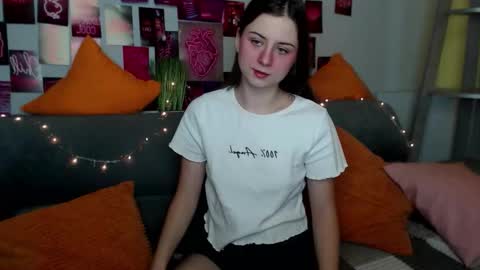 Snapshot of milanaroz chatting on 30, 10, 2025 milanaroz online show from 30, 10, 2025