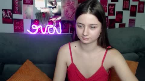 Snapshot of milanaroz chatting on 30, 11, 2025 milanaroz online show from 30, 11, 2025