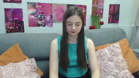 milanaroz online show from 30, 4, 2026