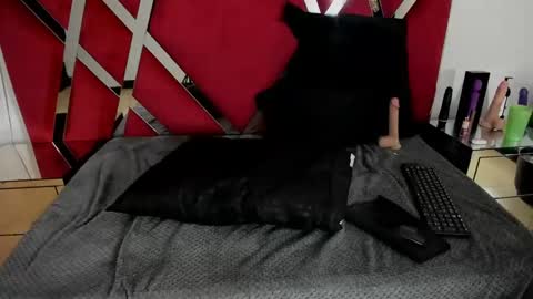 milanx2 online show from 26, 2, 2025