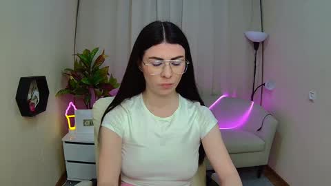 milasecretsss online show from 28, 4, 2026