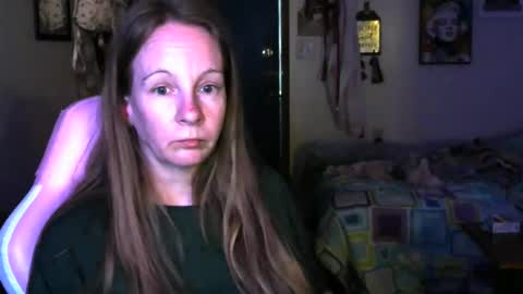 Mila online show from 23, 4, 2026