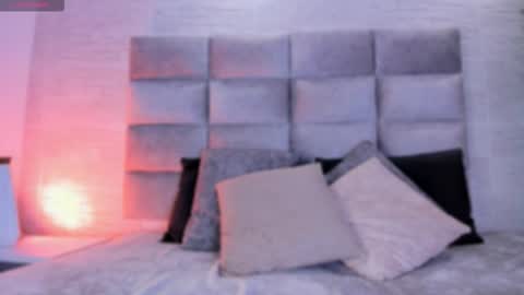 M I L E  online show from 2, 2, 2026