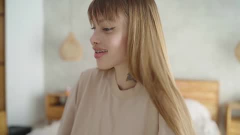 Snapshot of mileeena chatting on 5, 2, 2025 M Telegram mamagotachannel online show from 5, 2, 2025