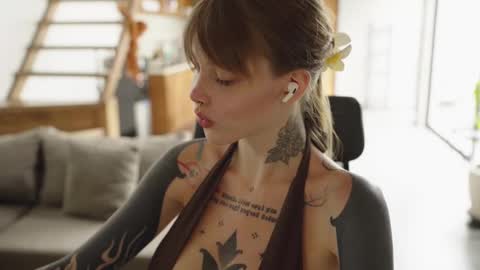 Snapshot of mileeena chatting on 14, 2, 2025 M Telegram mamagotachannel online show from 14, 2, 2025