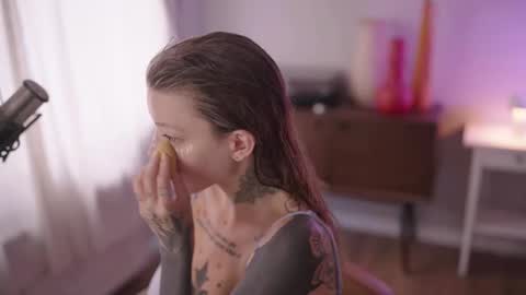 Snapshot of mileeena chatting on 2, 3, 2025 M Telegram mamagotachannel online show from 2, 3, 2025