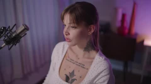 Snapshot of mileeena chatting on 5, 3, 2025 M Telegram mamagotachannel online show from 5, 3, 2025