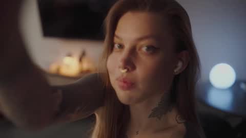 Snapshot of mileeena chatting on 22, 9, 2025 M Telegram mamagotachannel online show from 22, 9, 2025