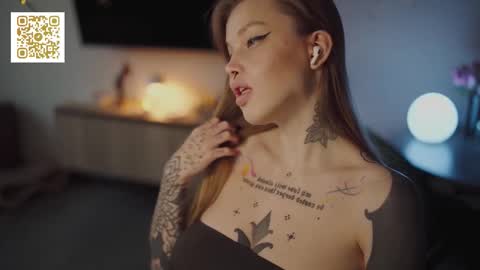 Snapshot of mileeena chatting on 17, 10, 2025 M Telegram mamagotachannel online show from 17, 10, 2025